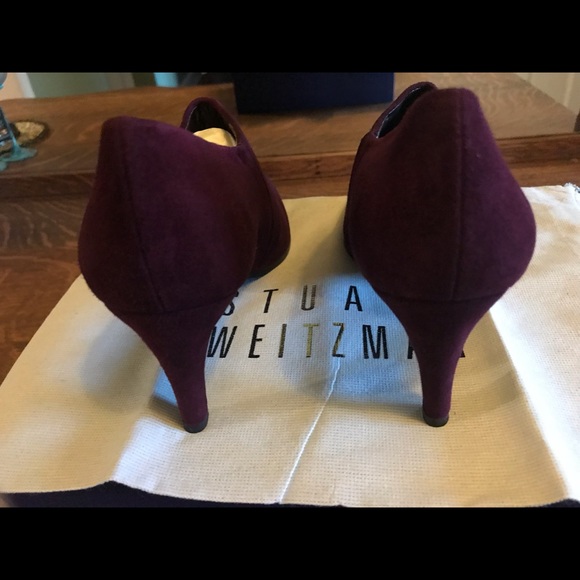 Stuart Weitzman Bordeaux Suede Booties Size 9N and NWT - Picture 9 of 10
